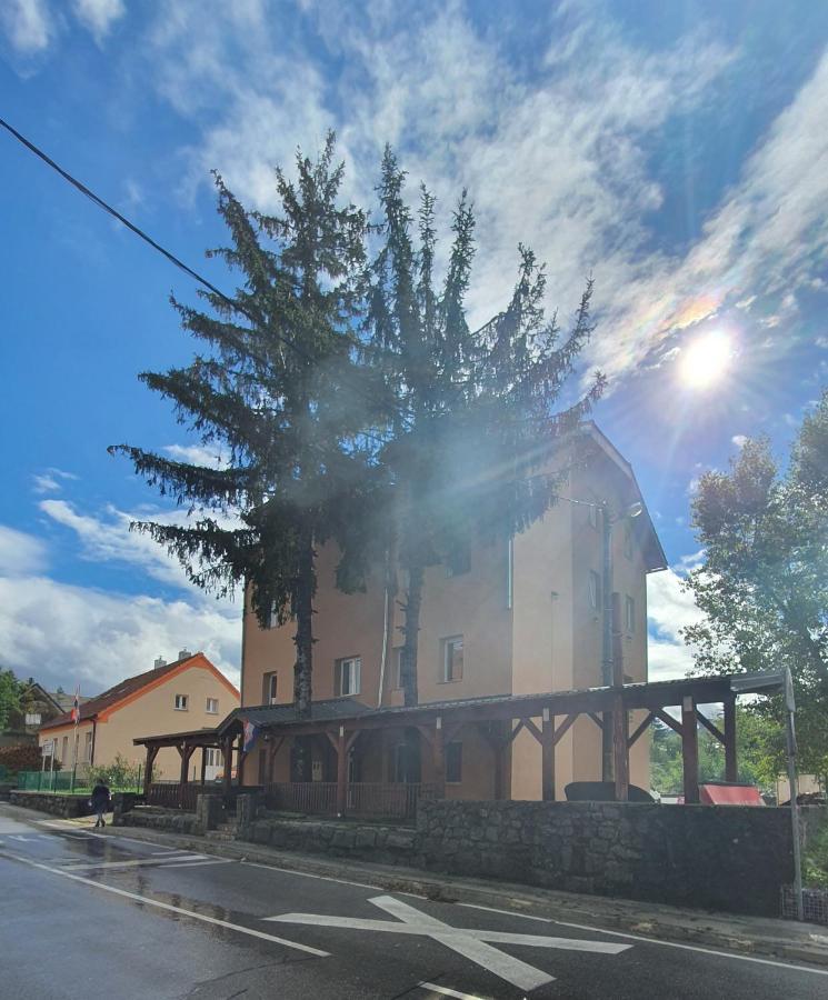 Villa Dijana Gračac 外观 照片