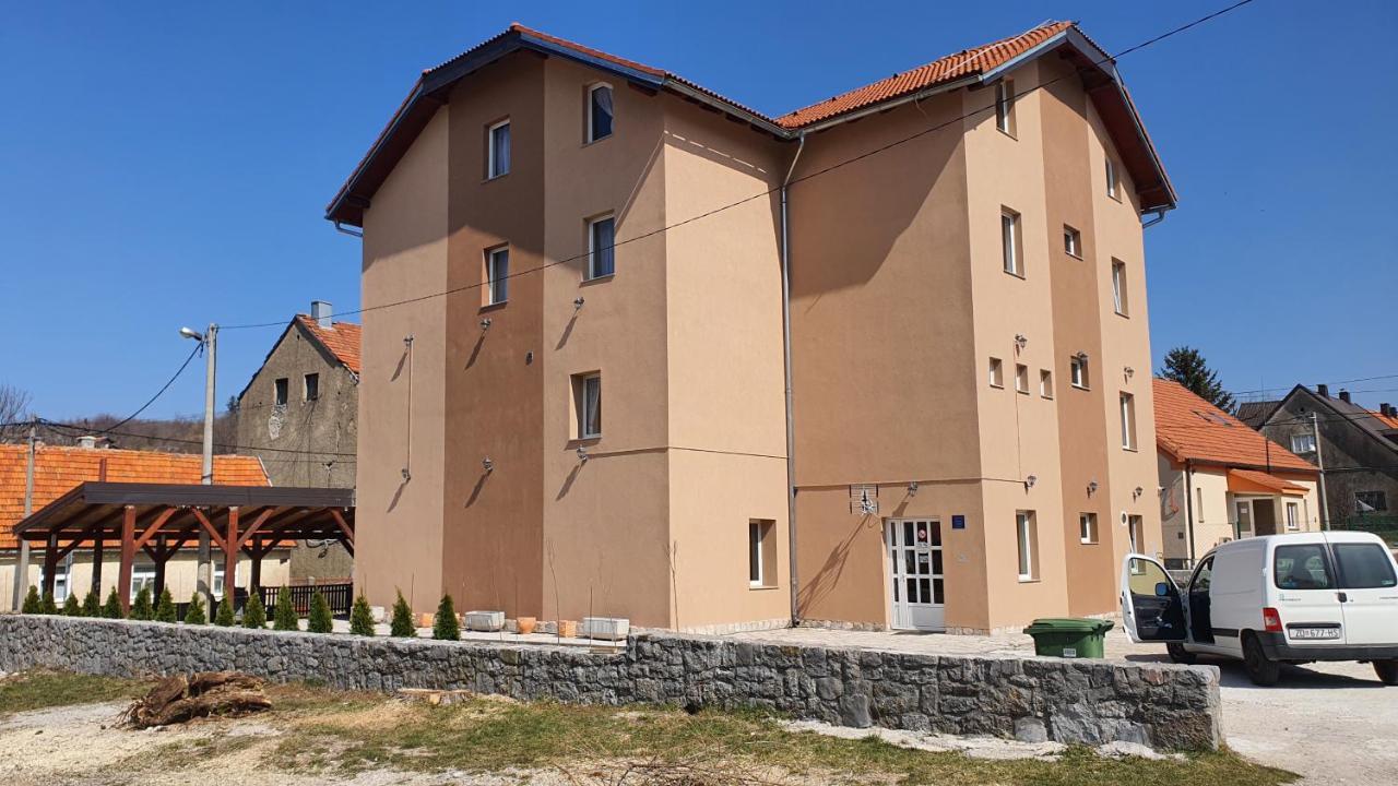 Villa Dijana Gračac 外观 照片