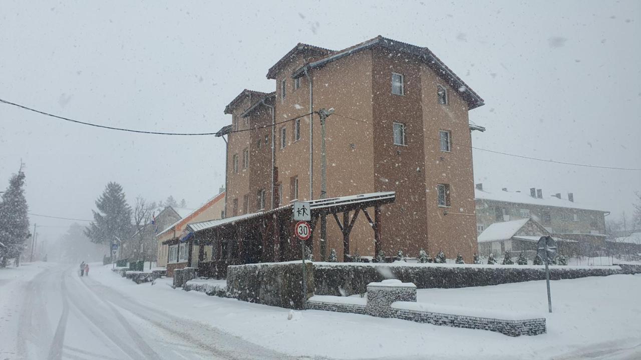 Villa Dijana Gračac 外观 照片