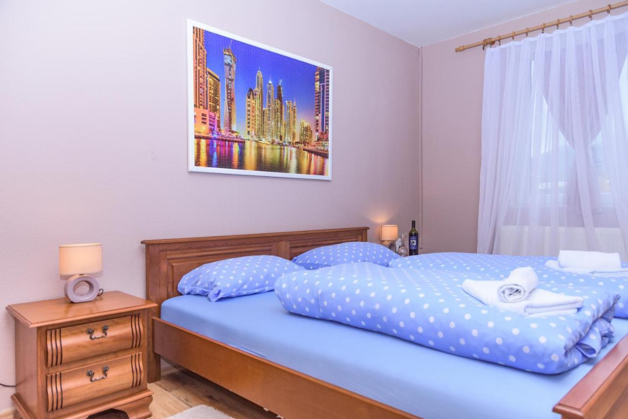 Villa Dijana Gračac 外观 照片