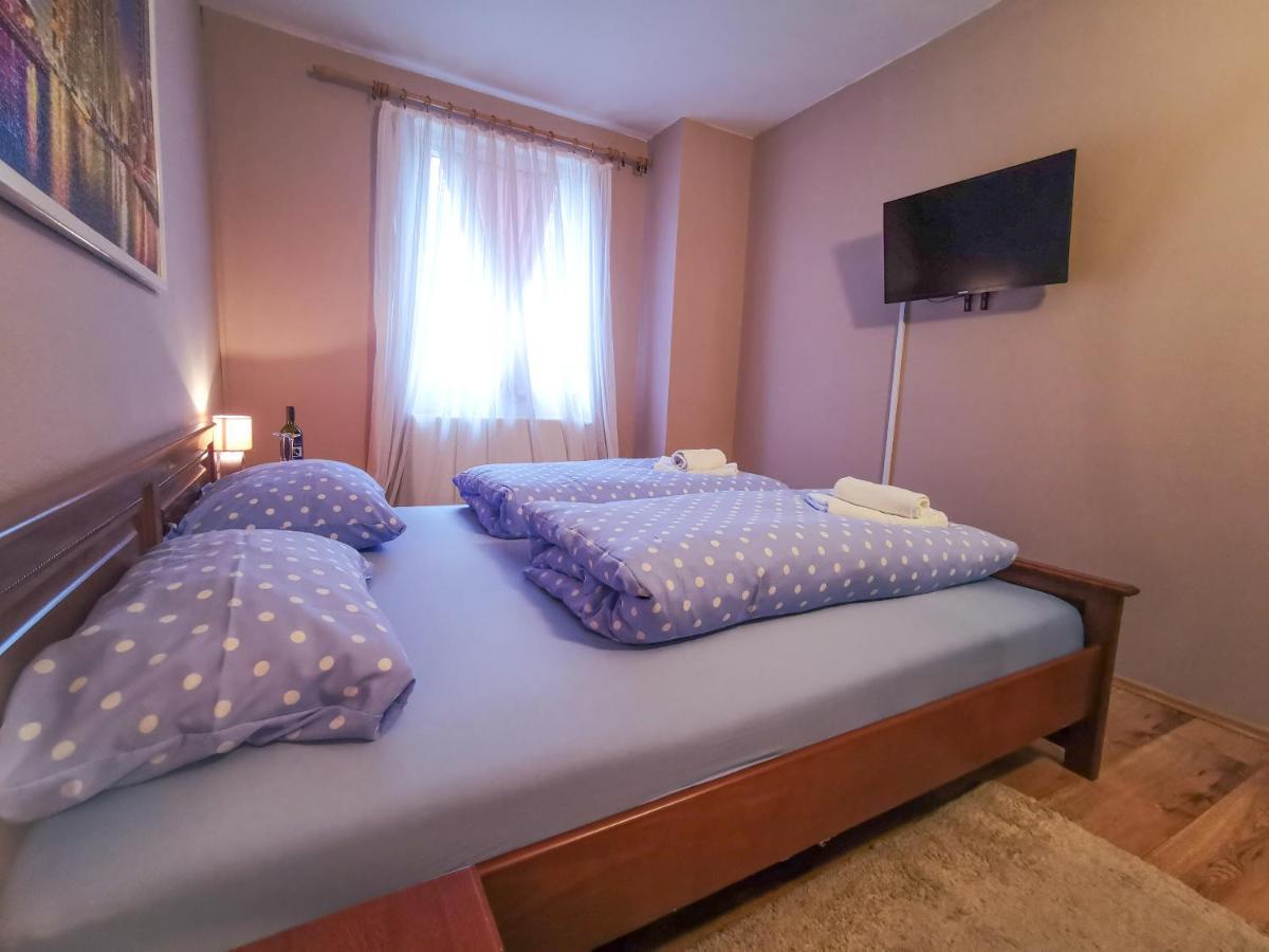 Villa Dijana Gračac 外观 照片